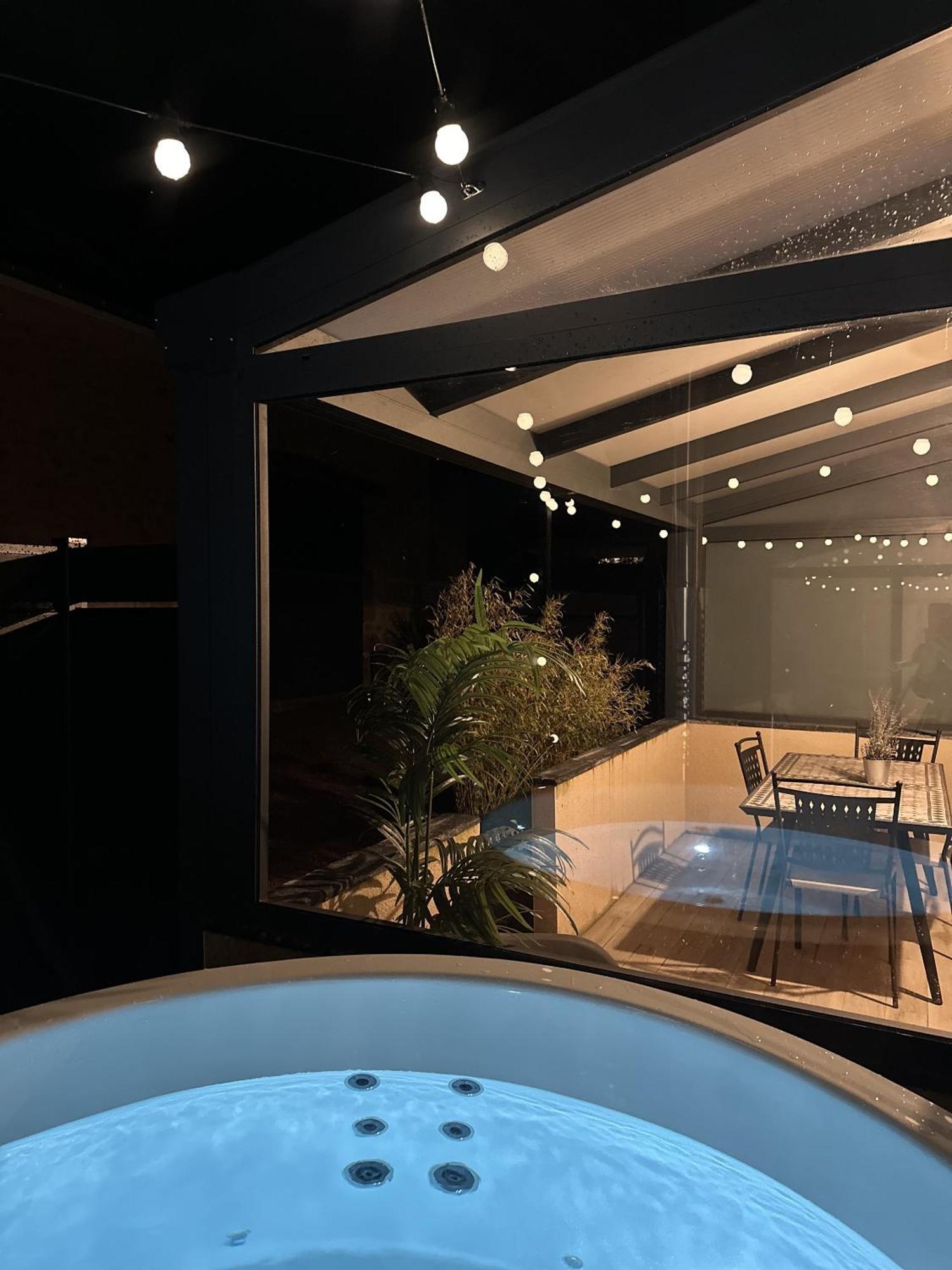 Le Lodge Spa Saint-Laurent-d'Andenay Екстериор снимка